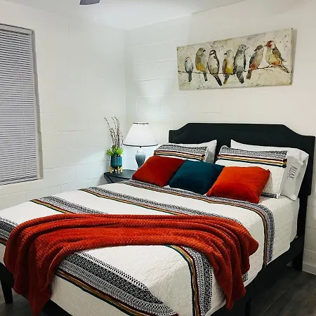 New! 5 Minutes Convention Center, Palms Crossing Shopping & South Texas College Apartamento